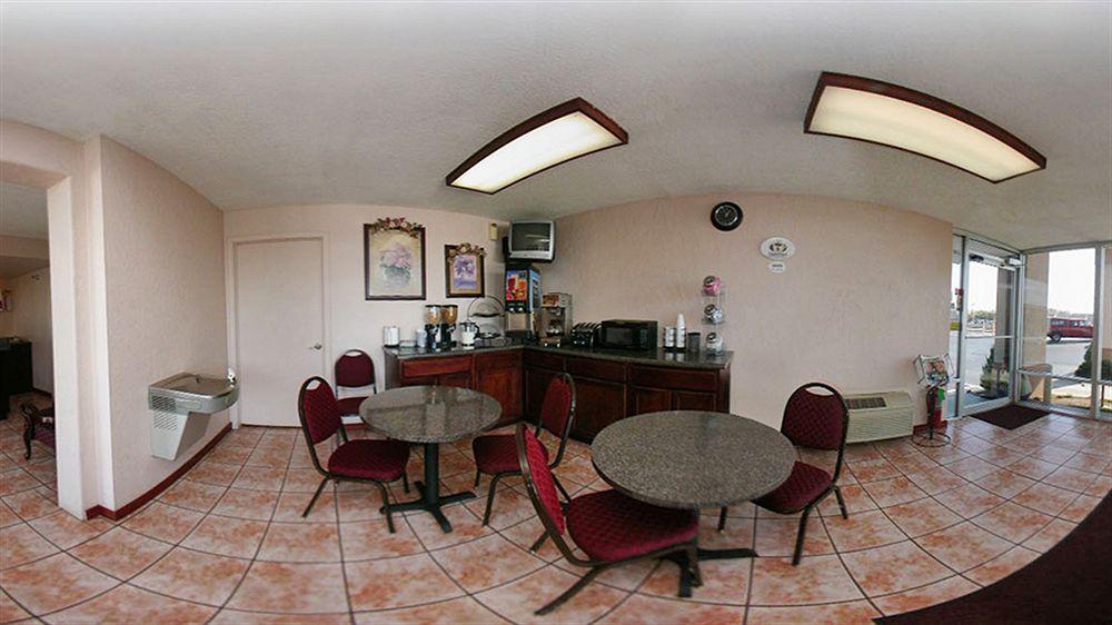 Motel Super 8 By Wyndham Oklahoma Fairgrounds Esterno foto